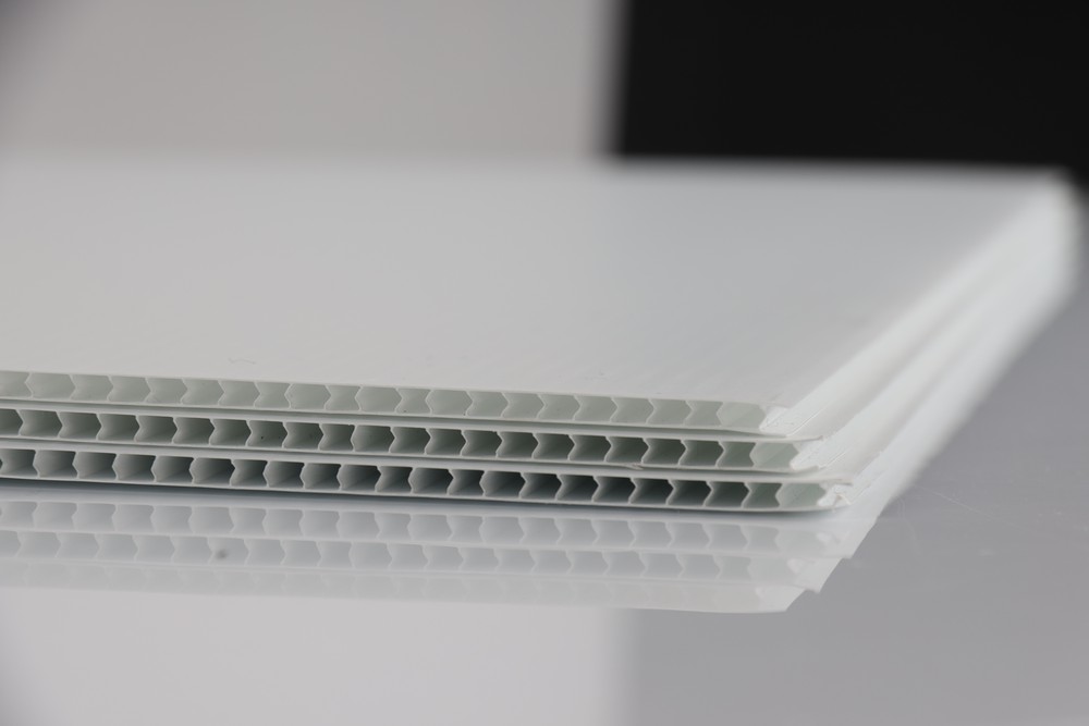 Corrugated Plastic 18" x 24" 4mm White Blank Sign Sheets Coroplast Intepro 