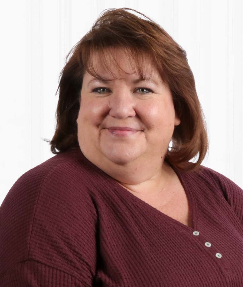 headshot of Lynda Mull