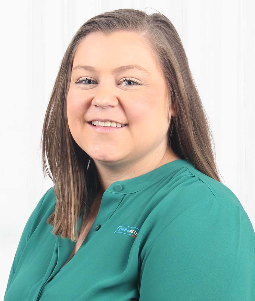 headshot of Courtney Wenzinger